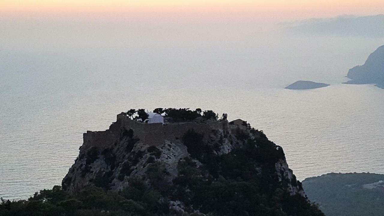 Limeri Traditional Guest House Monolithos  Extérieur photo