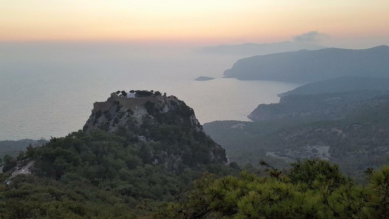 Limeri Traditional Guest House Monolithos  Extérieur photo